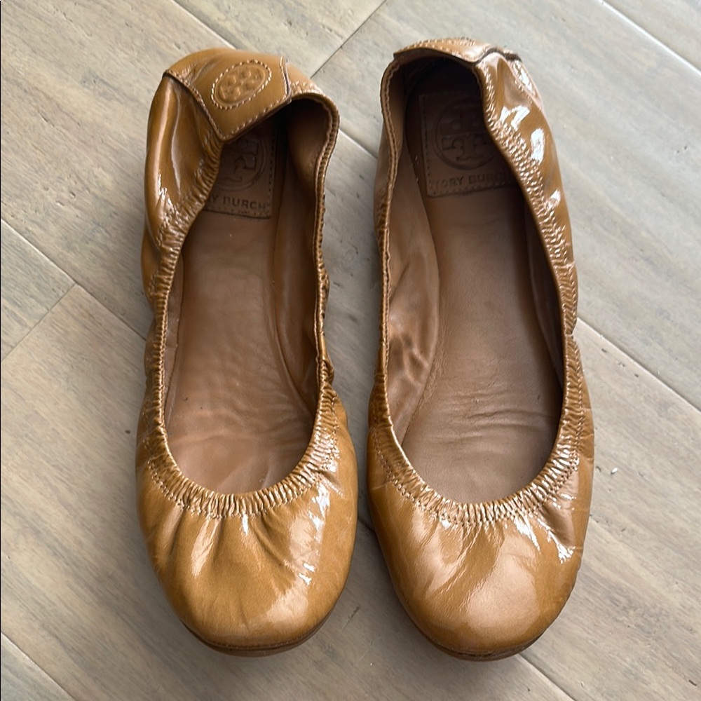 Tory Burch Brown Leather Ballet Flats with Elastic Edge